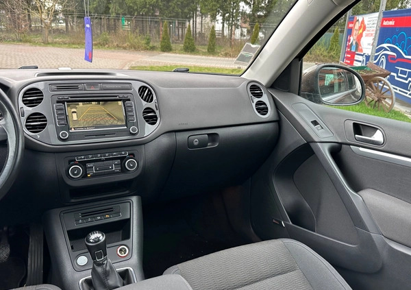 Volkswagen Tiguan cena 39900 przebieg: 172555, rok produkcji 2012 z Ostrołęka małe 106